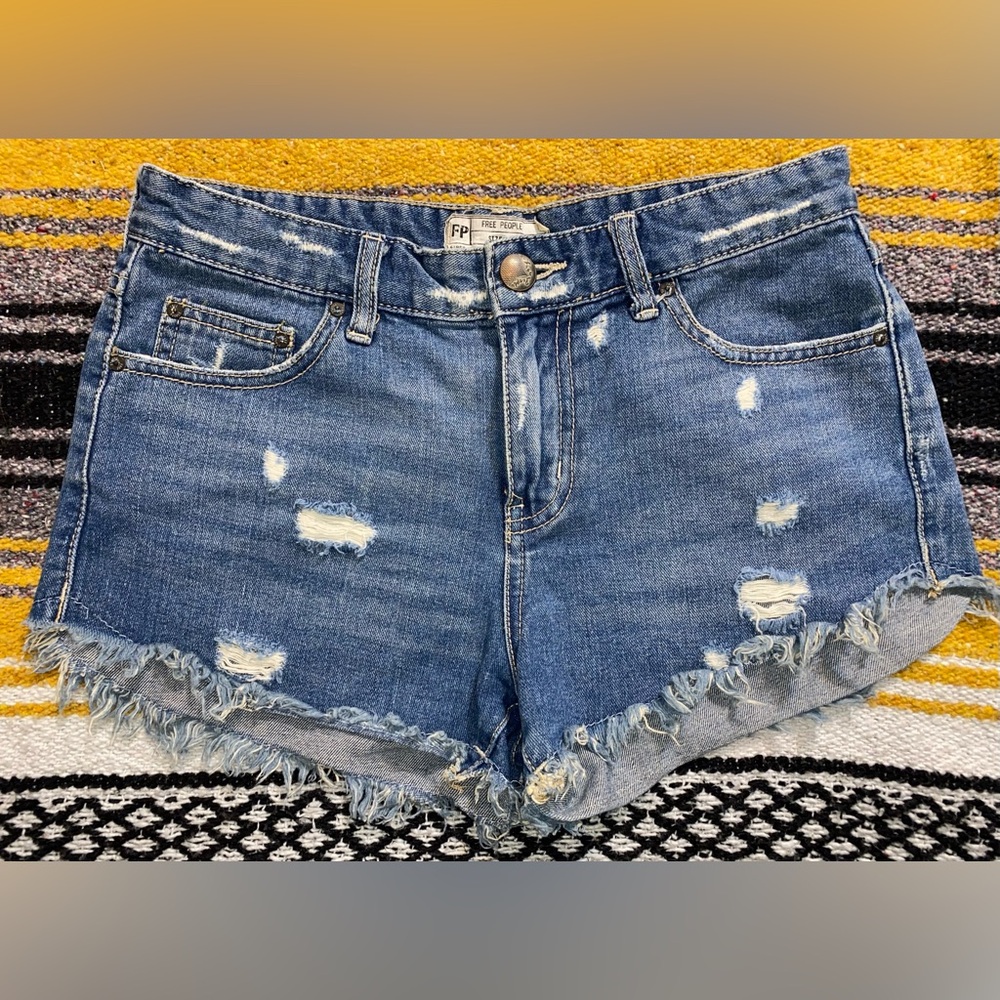 Free People Distressed Light Blue Denim Cutoff Shorts size 28